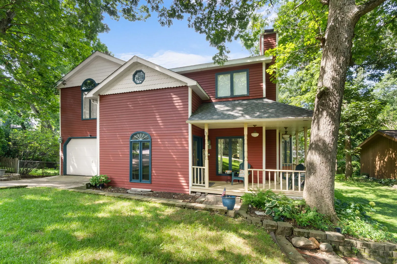 216 HICKORY Road IL