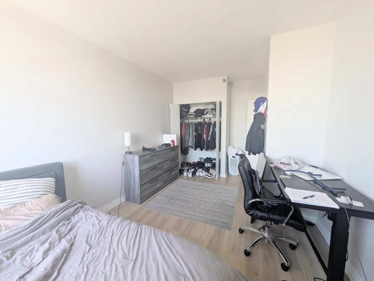 33 W Ontario Street 39ES IL