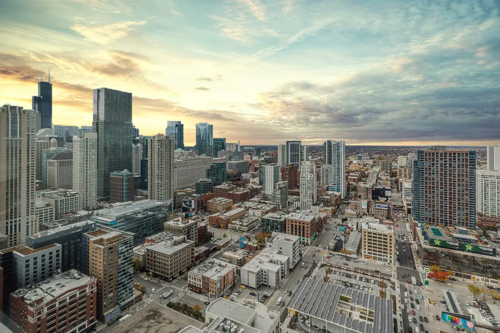 33 W Ontario Street 39ES IL