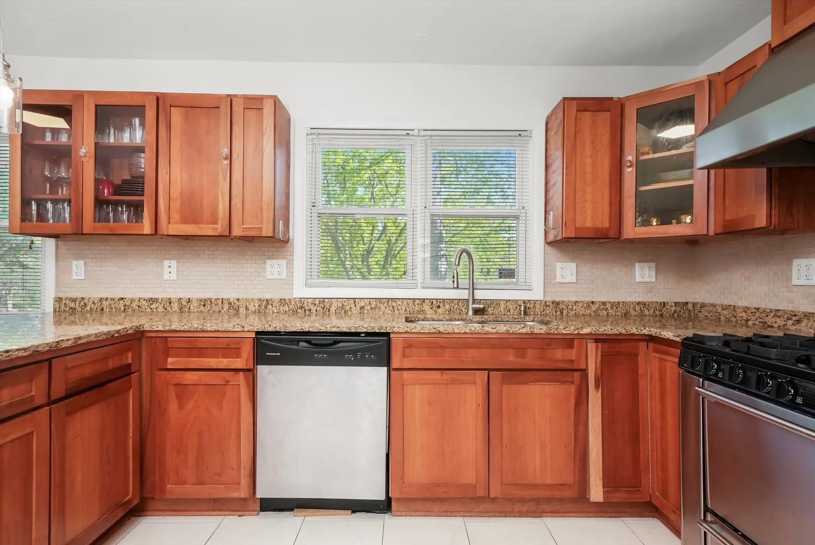 2747 Perry Road IL