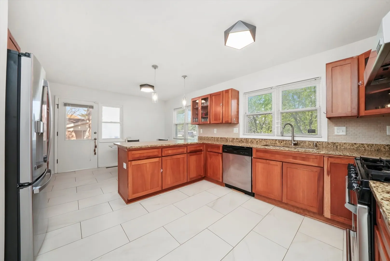 2747 Perry Road IL
