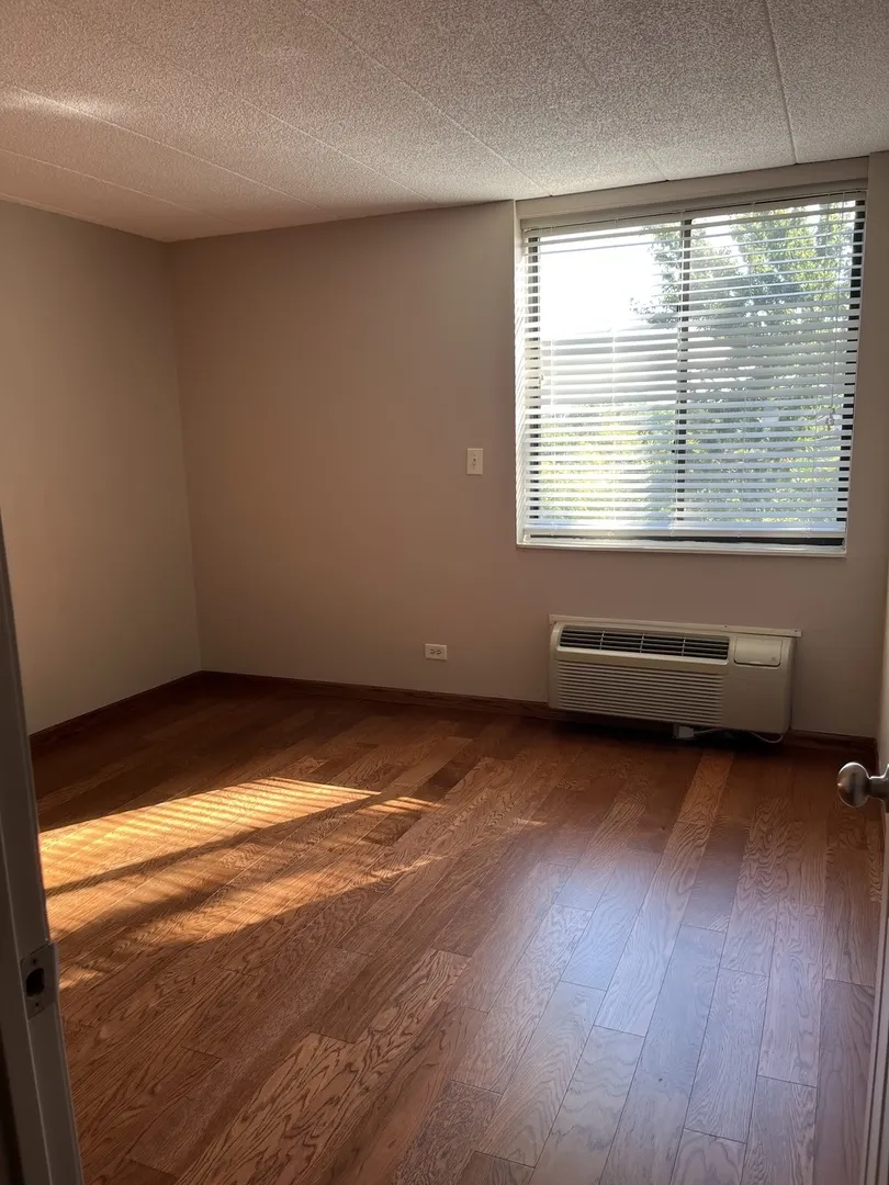 75 Kristin Circle 408 IL