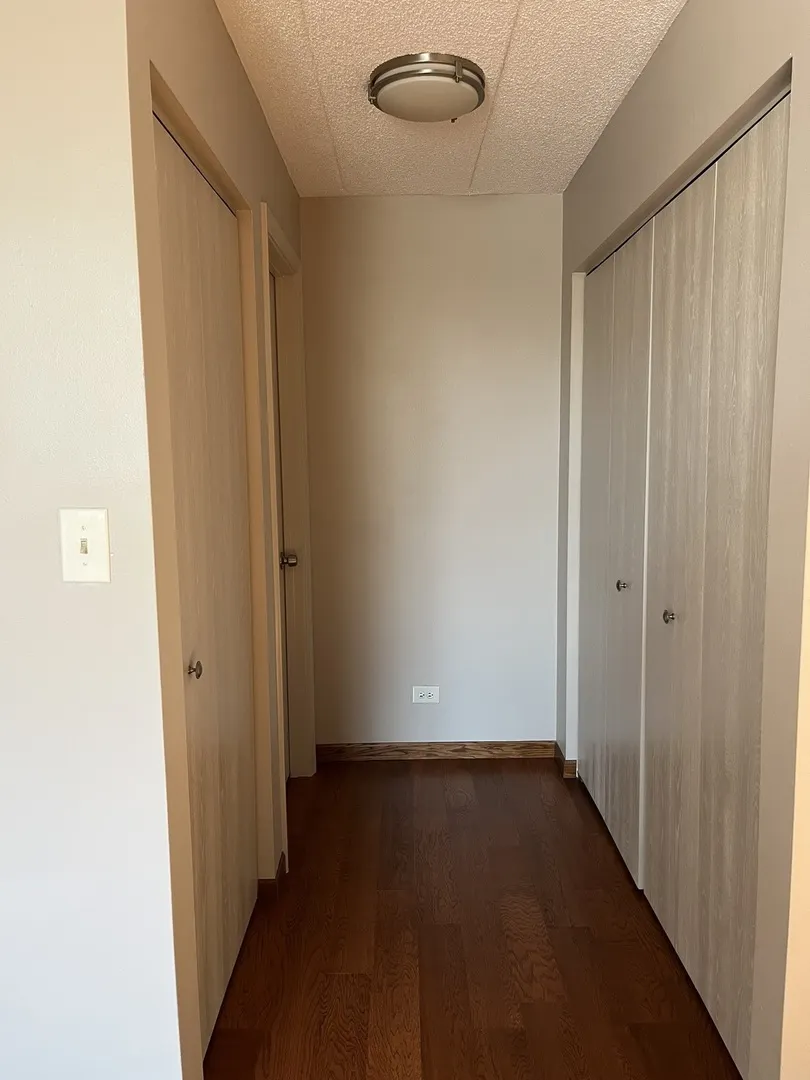 75 Kristin Circle 408 IL