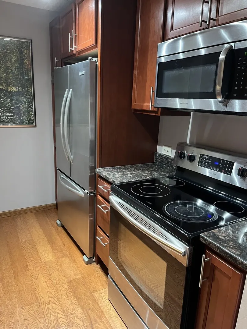 75 Kristin Circle 408 IL