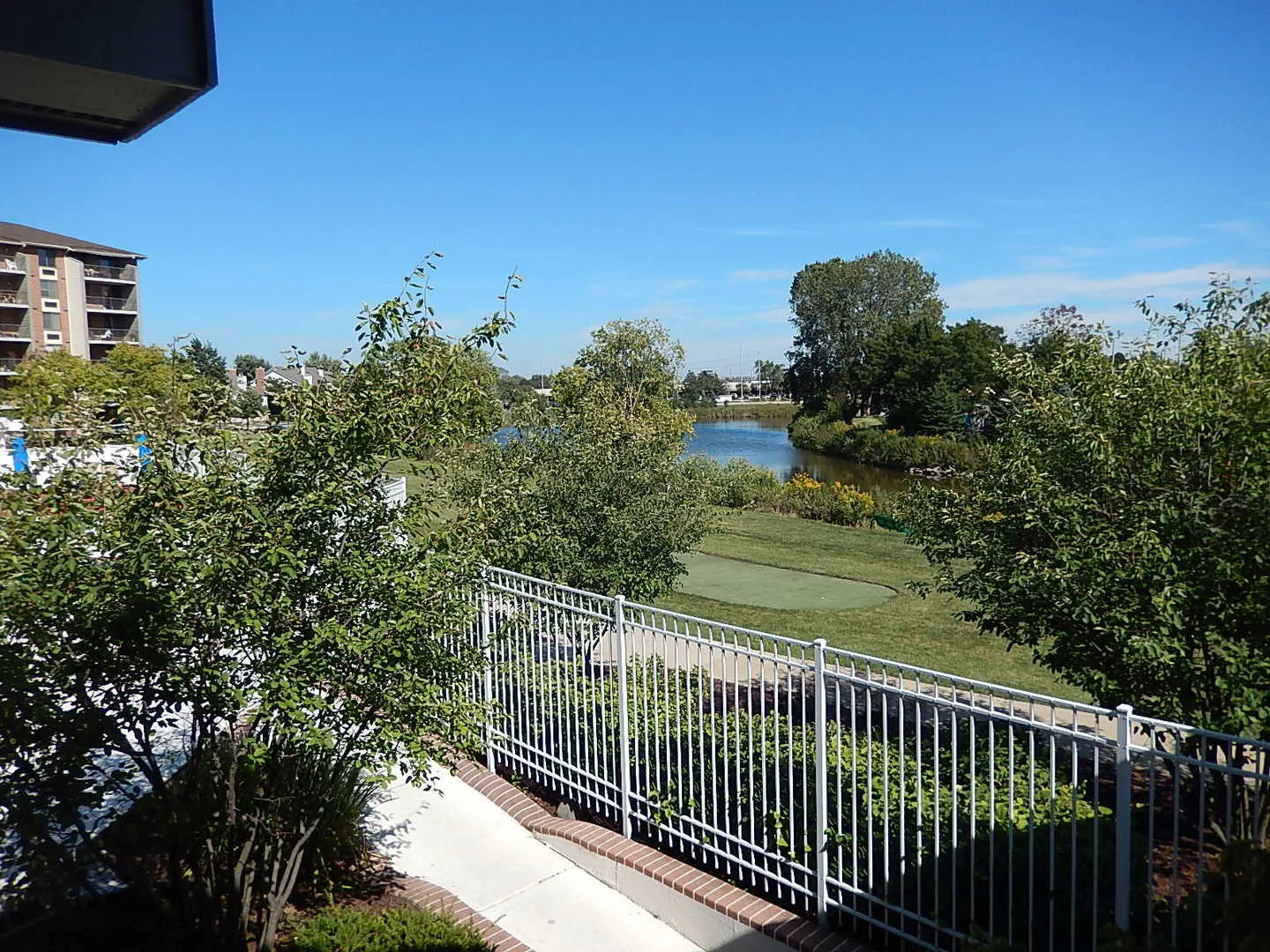75 Kristin Circle 408 IL