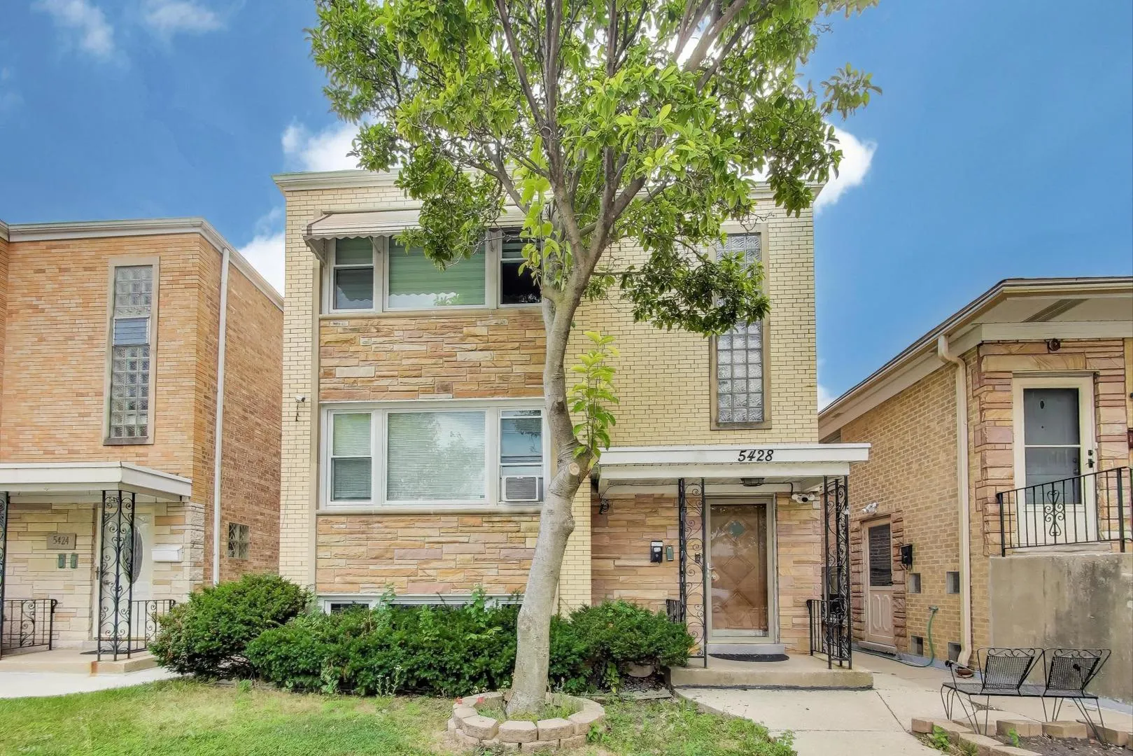 5428 N Central Avenue Garden IL