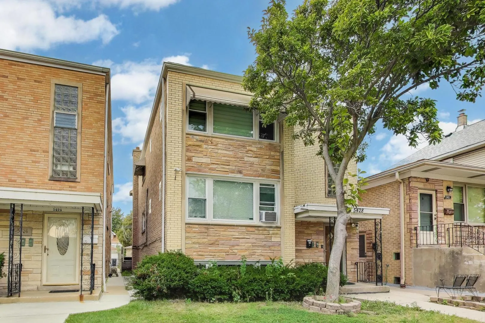 5428 N Central Avenue Garden IL