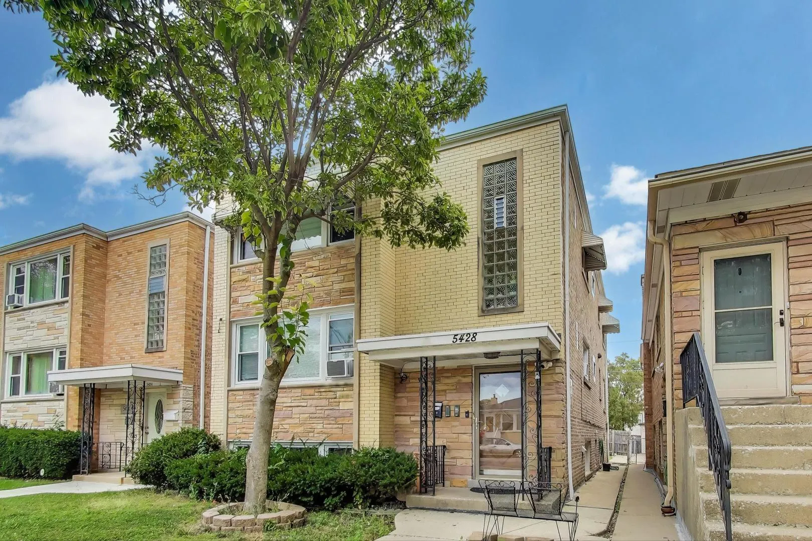 5428 N Central Avenue Garden IL