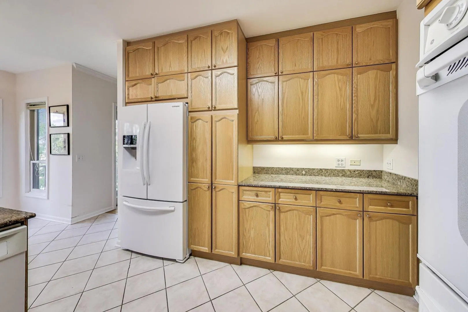 1688 Green Bay Road 404 IL