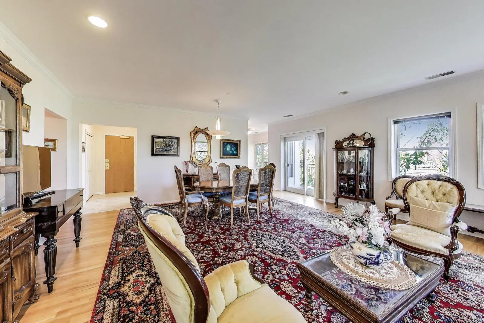 1688 Green Bay Road 404 IL
