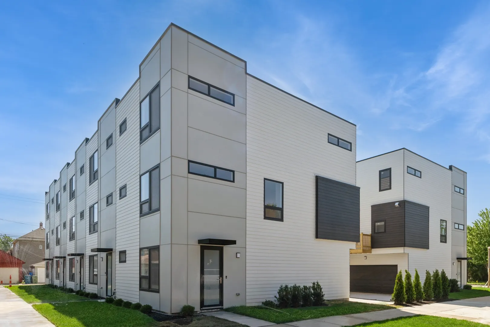 944 Beloit Avenue 4 IL