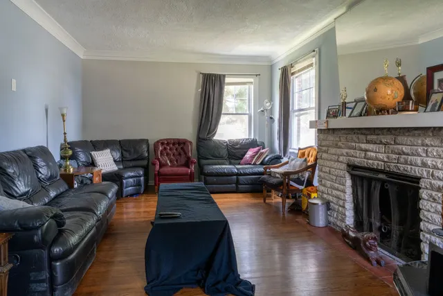 1235 W 96th Street IL