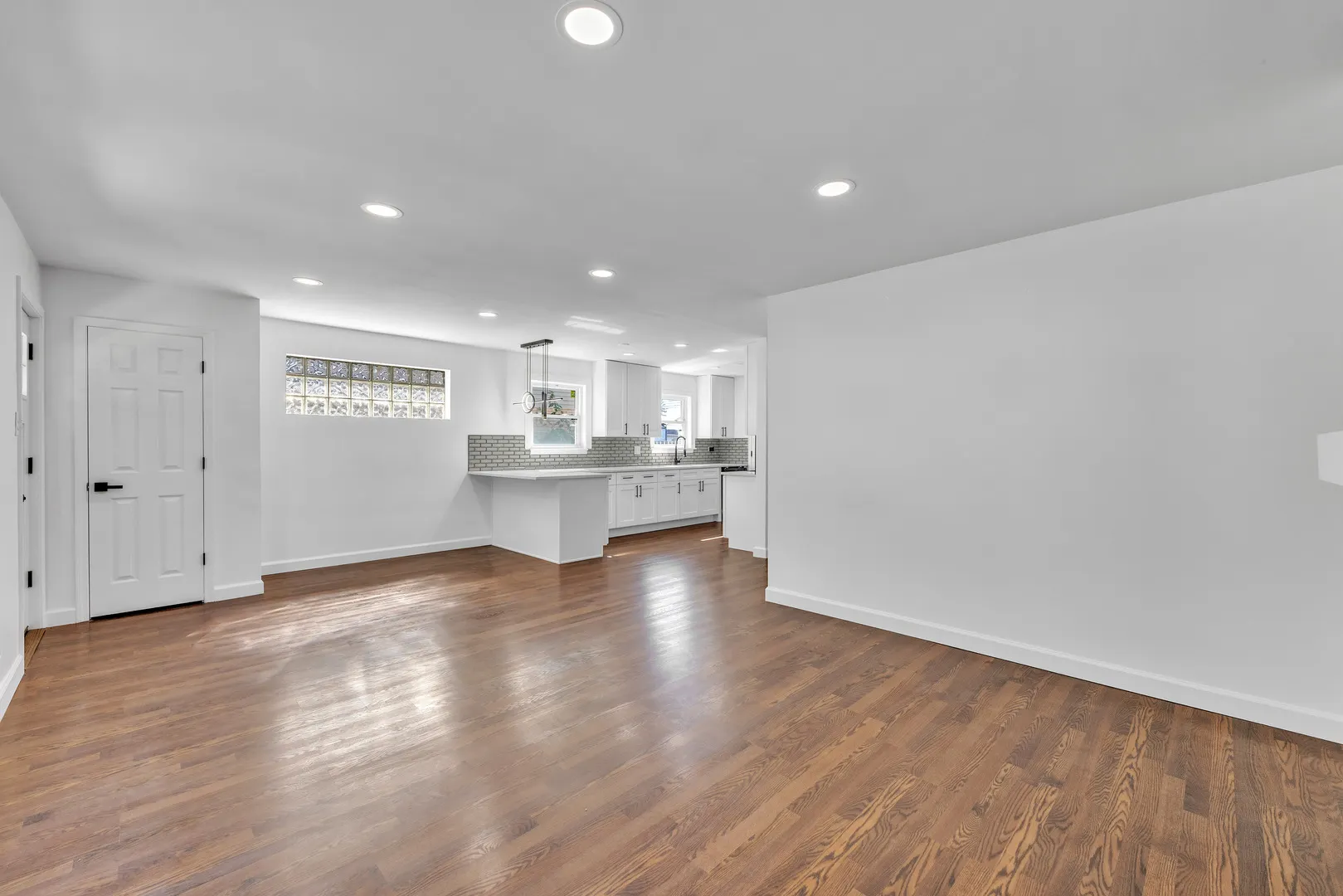 7704 S Kilpatrick Avenue IL