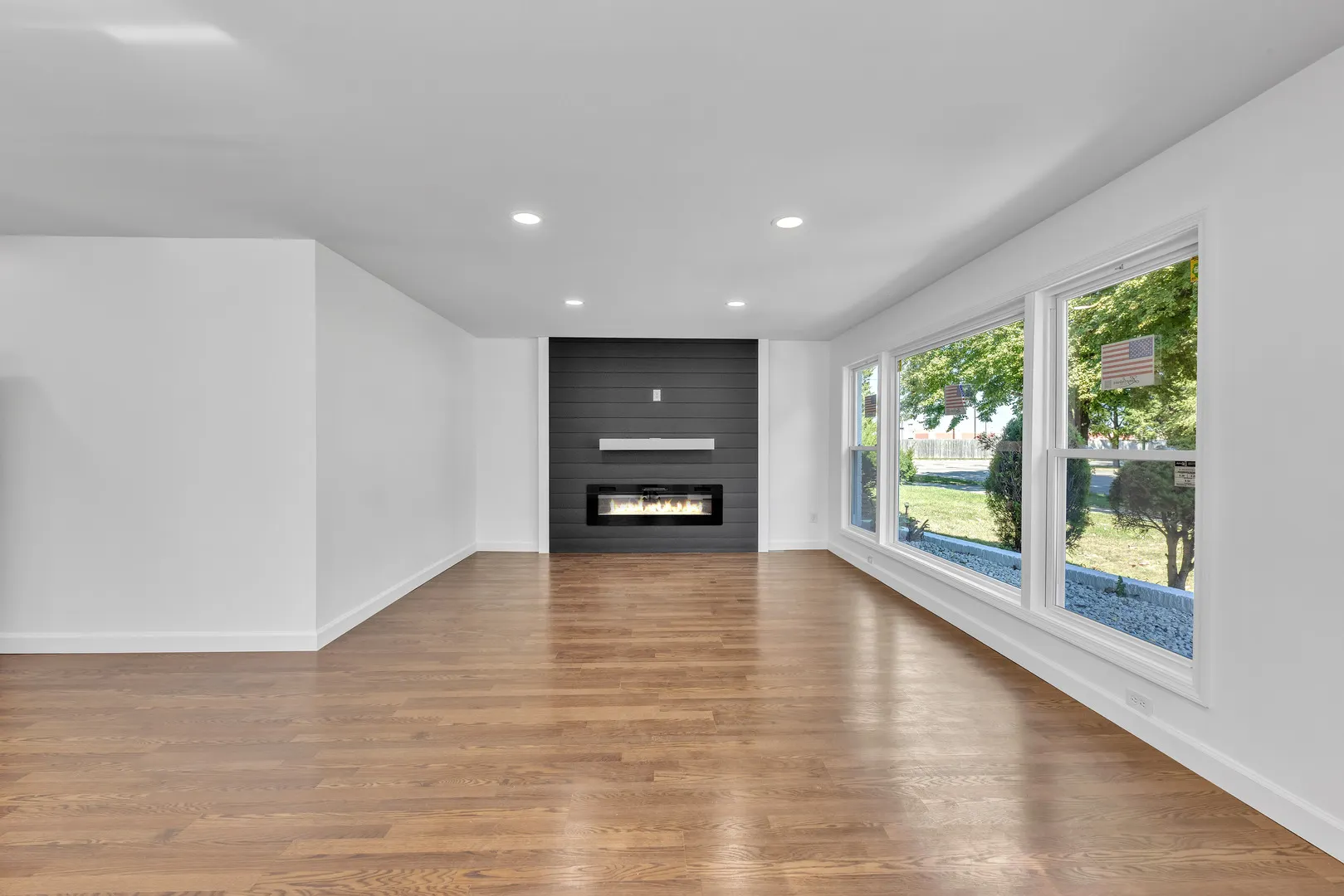 7704 S Kilpatrick Avenue IL