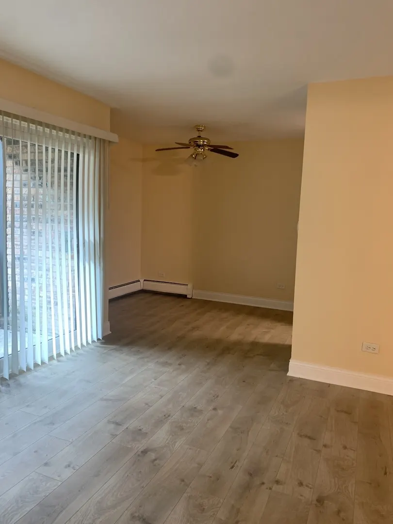 1813 Hemlock Place 107 IL