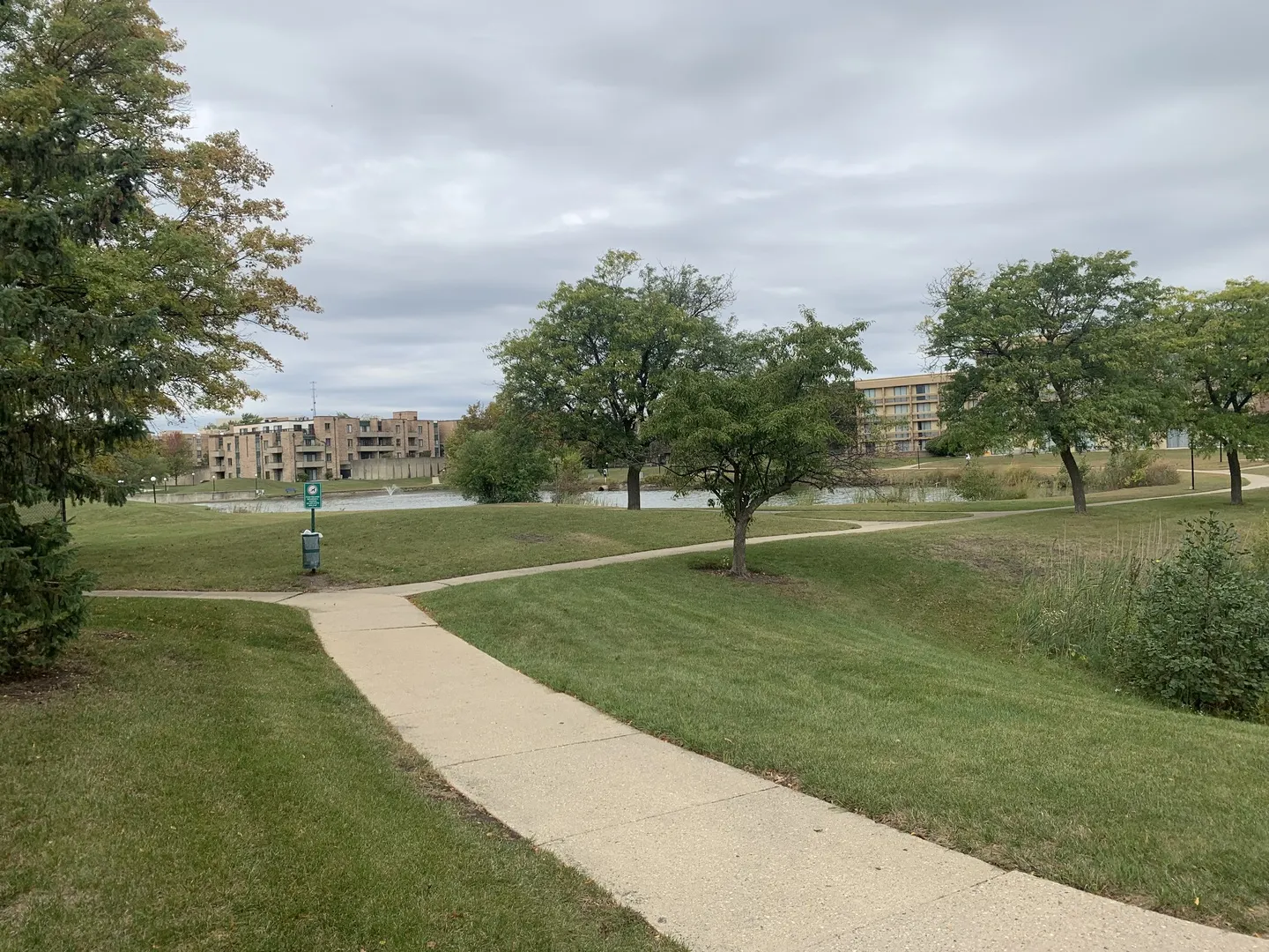 1813 Hemlock Place 107 IL