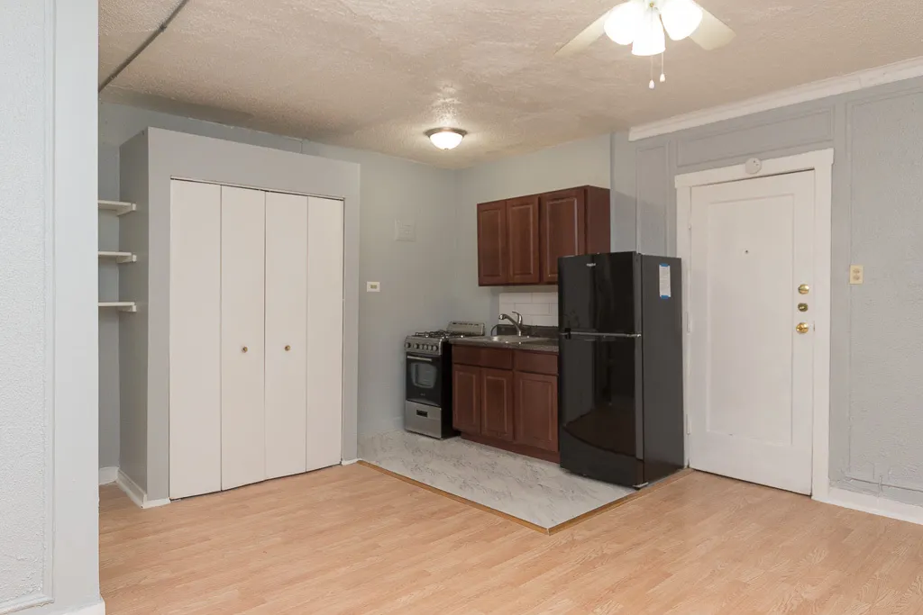 4735 N Beacon Street 314 IL