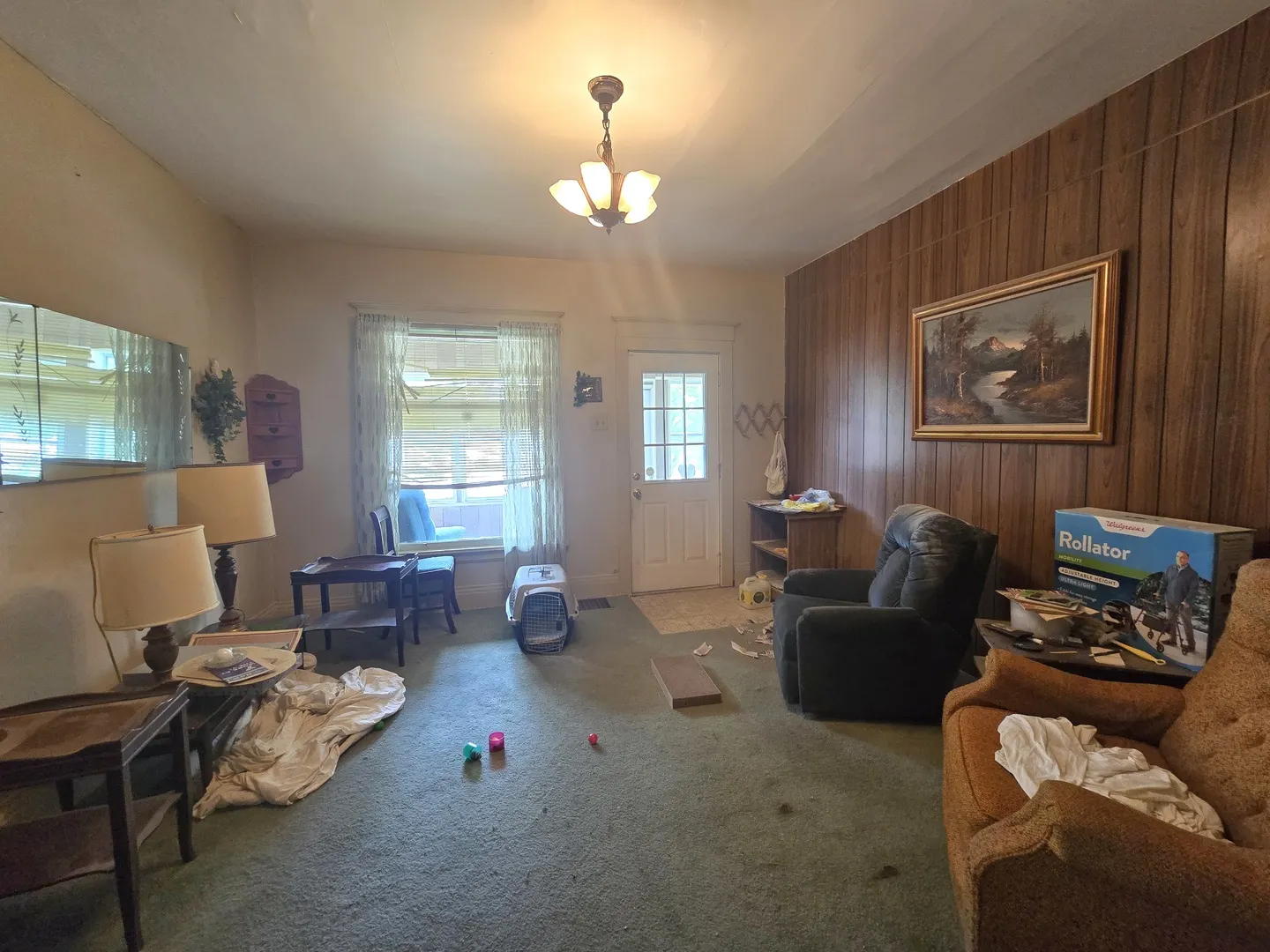 157-159 W Hickory Street IL