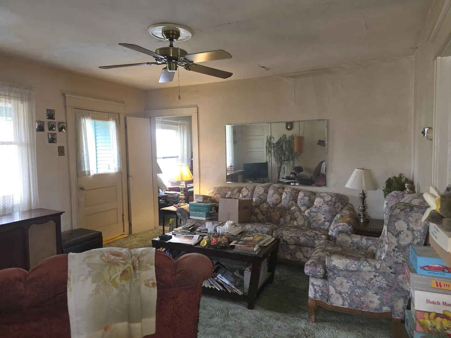 157-159 W Hickory Street IL