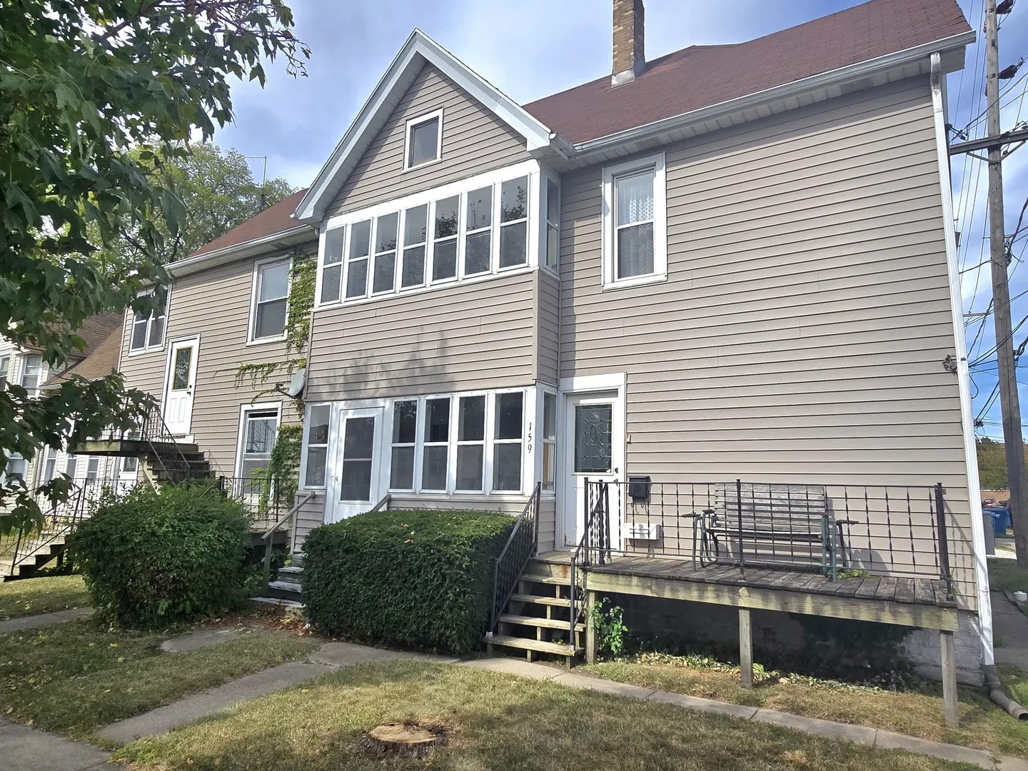 157-159 W Hickory Street IL