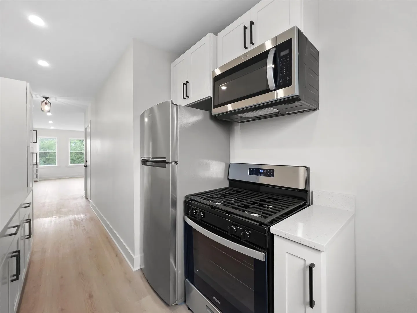 3035 W Rosemont Avenue 3 IL