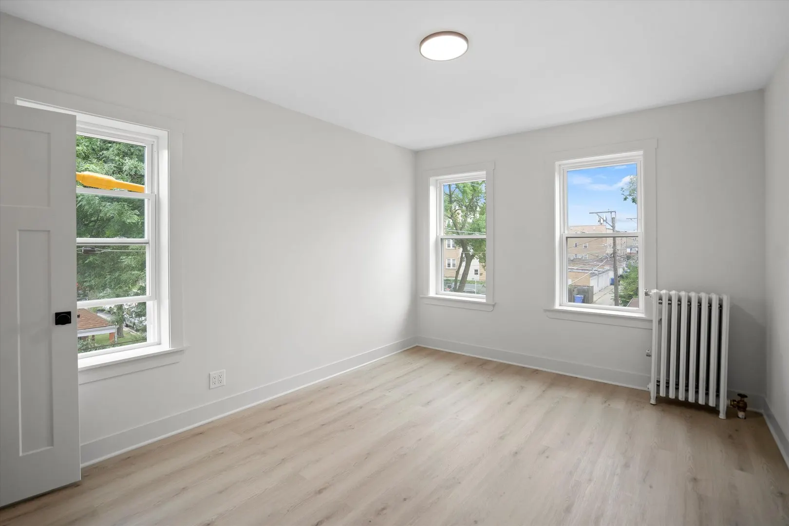 3035 W Rosemont Avenue 3 IL