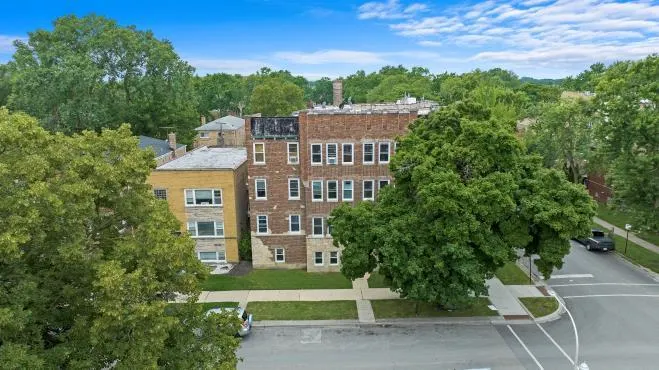 3035 W Rosemont Avenue 3 IL