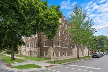 3035 W Rosemont Avenue 3 IL