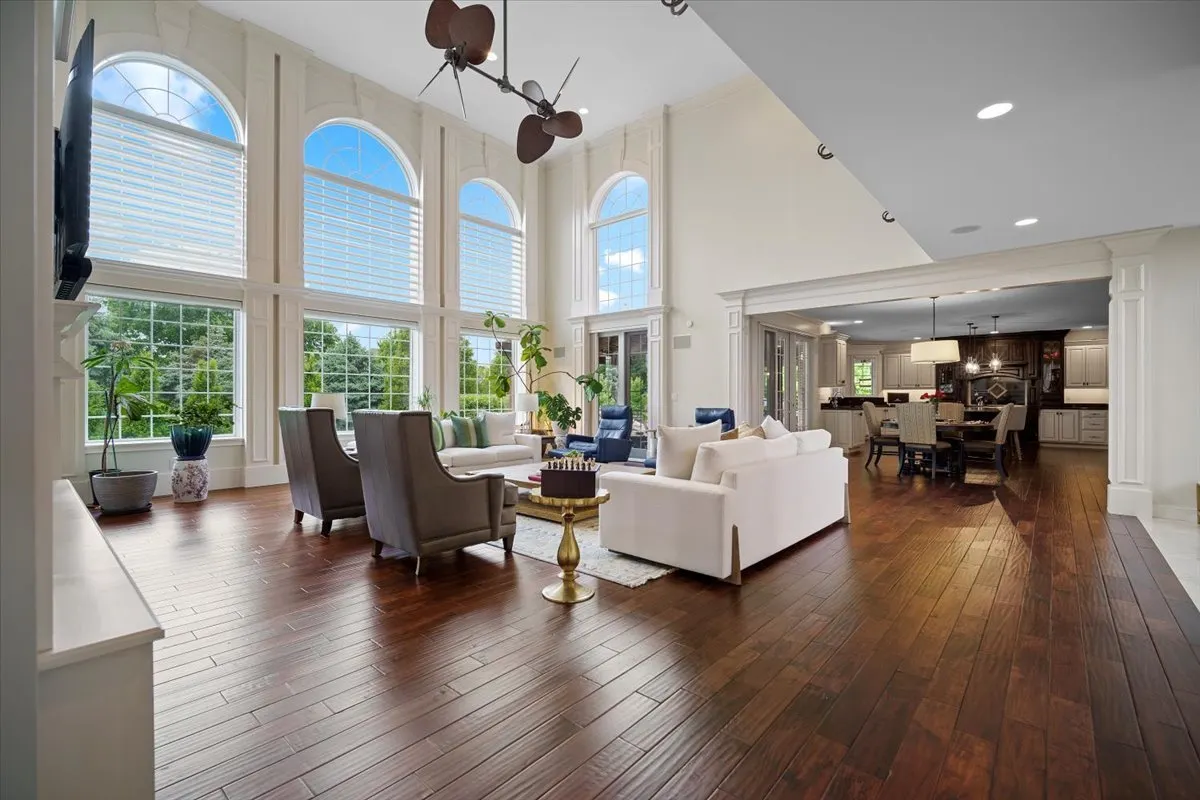 12 Worthington Court IL
