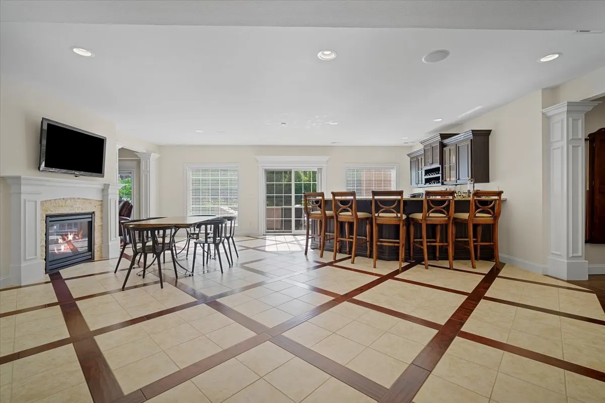 12 Worthington Court IL