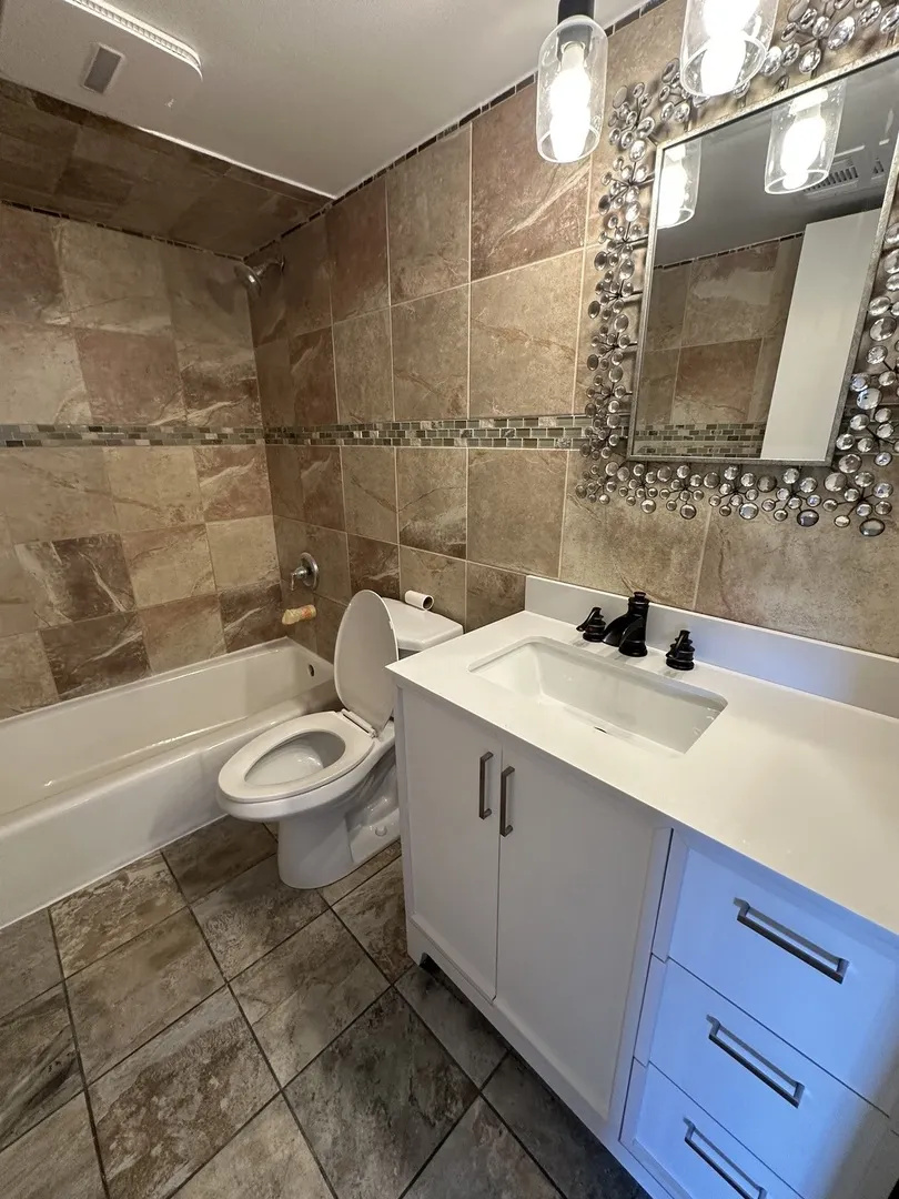 5621 W 104th Street B2 IL
