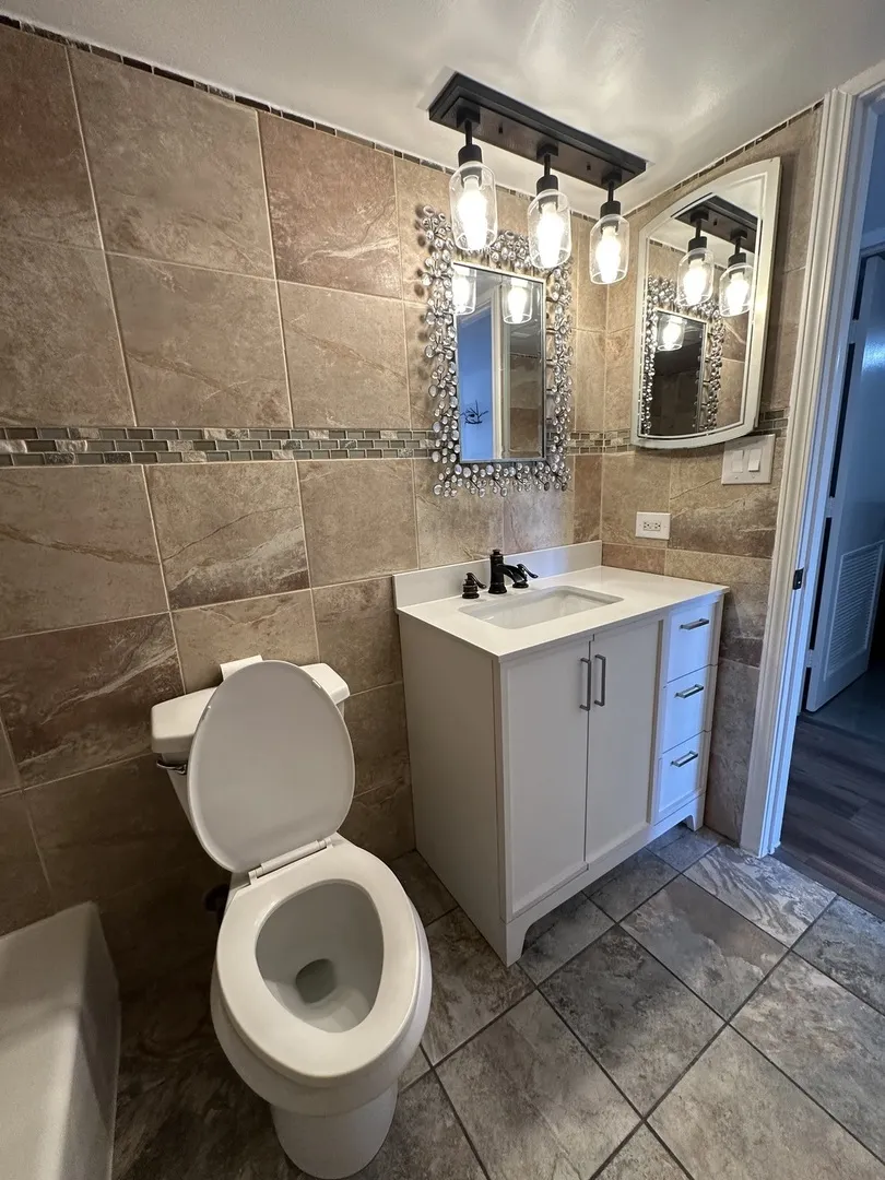 5621 W 104th Street B2 IL