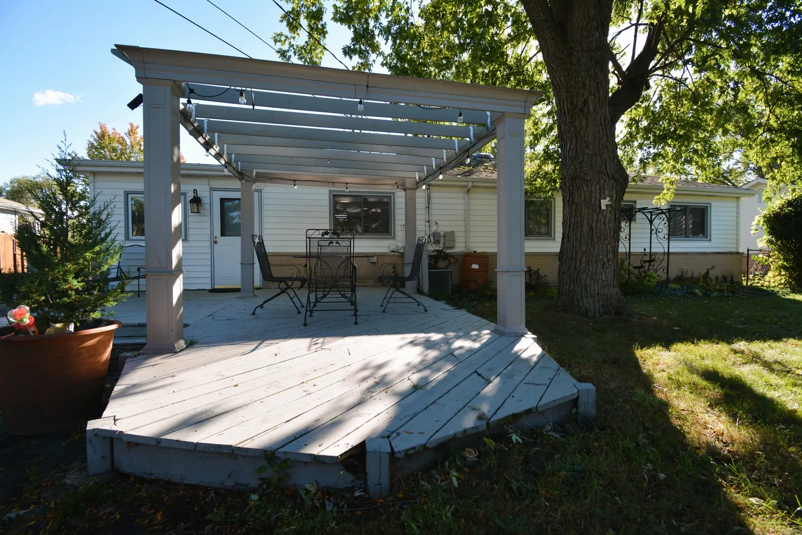 340 Arizona Boulevard IL