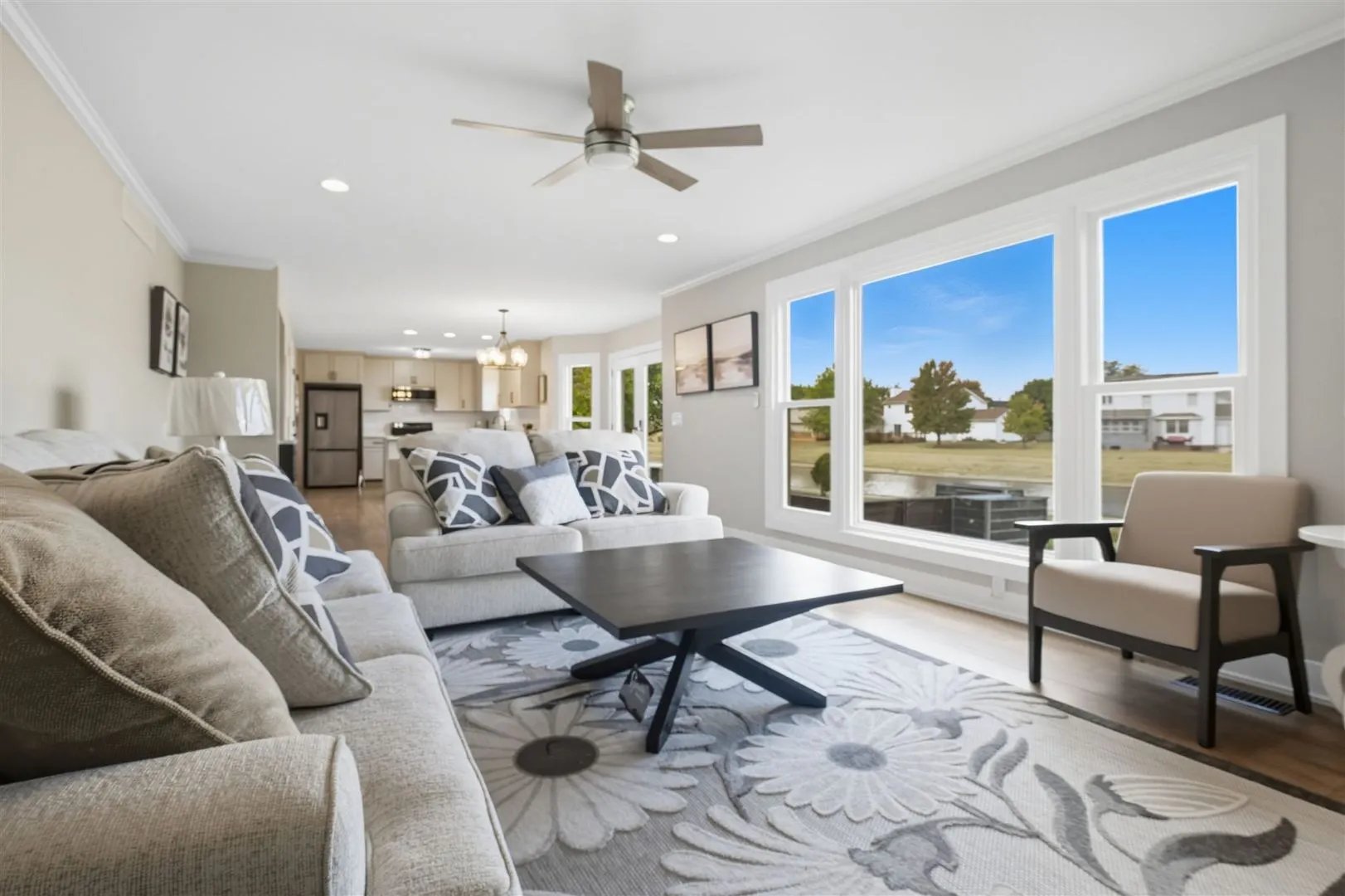 10 Prenzler Drive IL