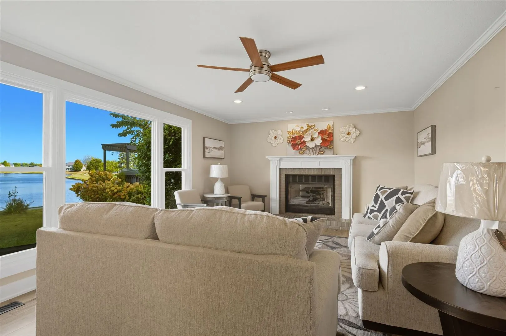 10 Prenzler Drive IL