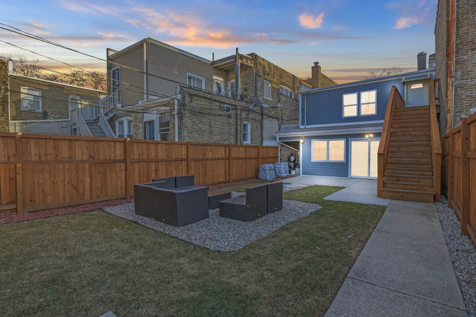 5110 W Fullerton Avenue IL