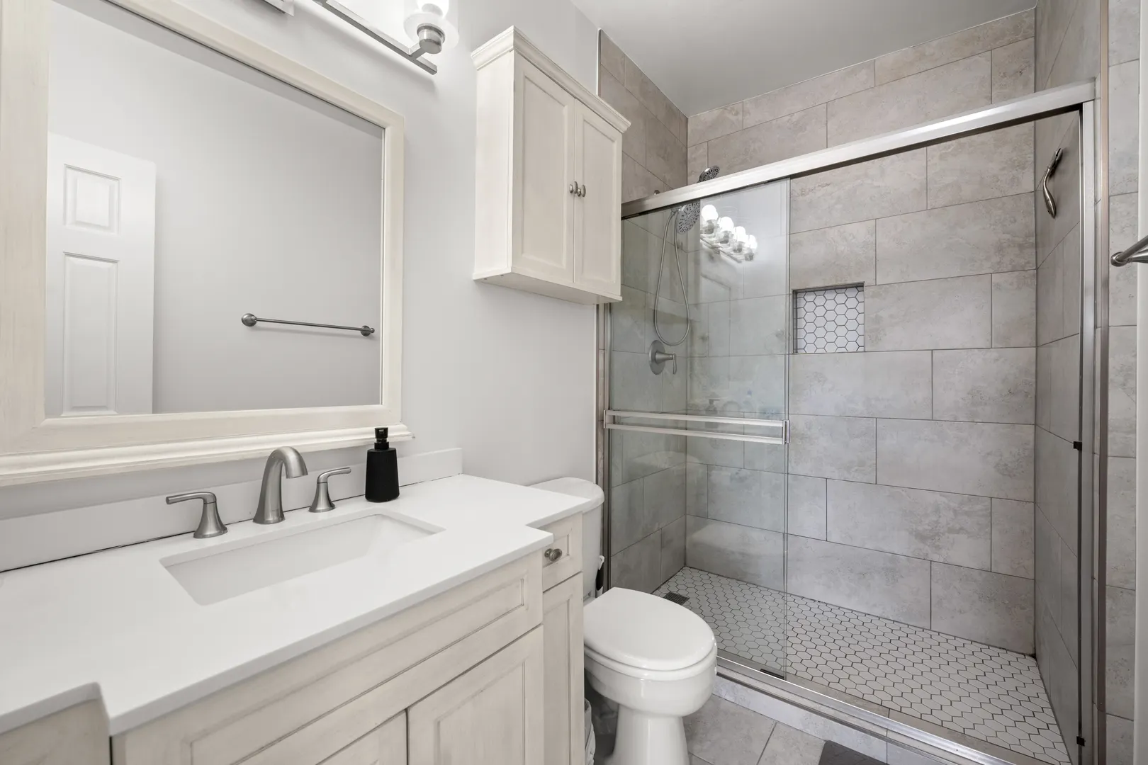 1322 W Huron Street 4N IL