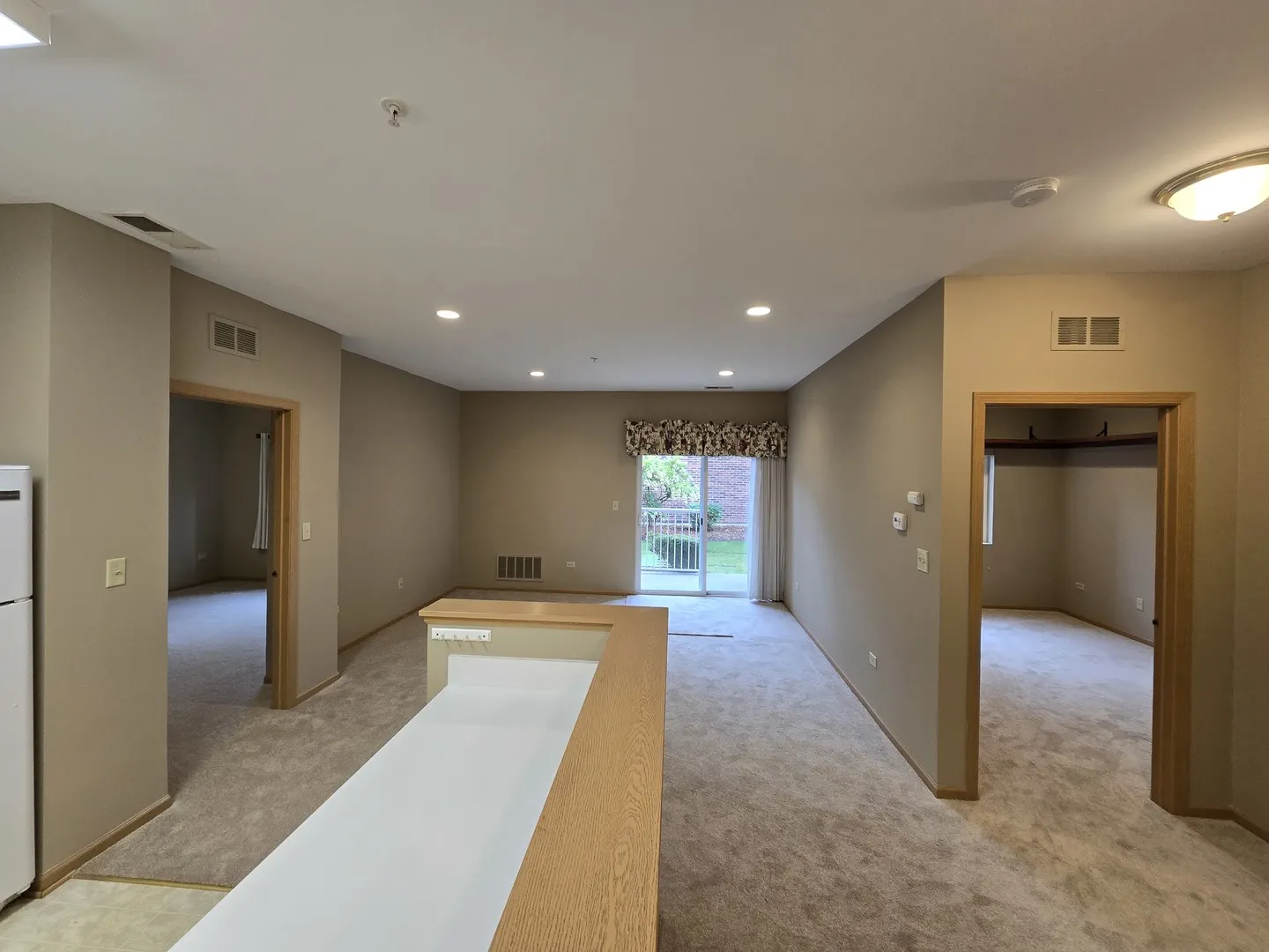 801 N Mclean Boulevard 122 IL