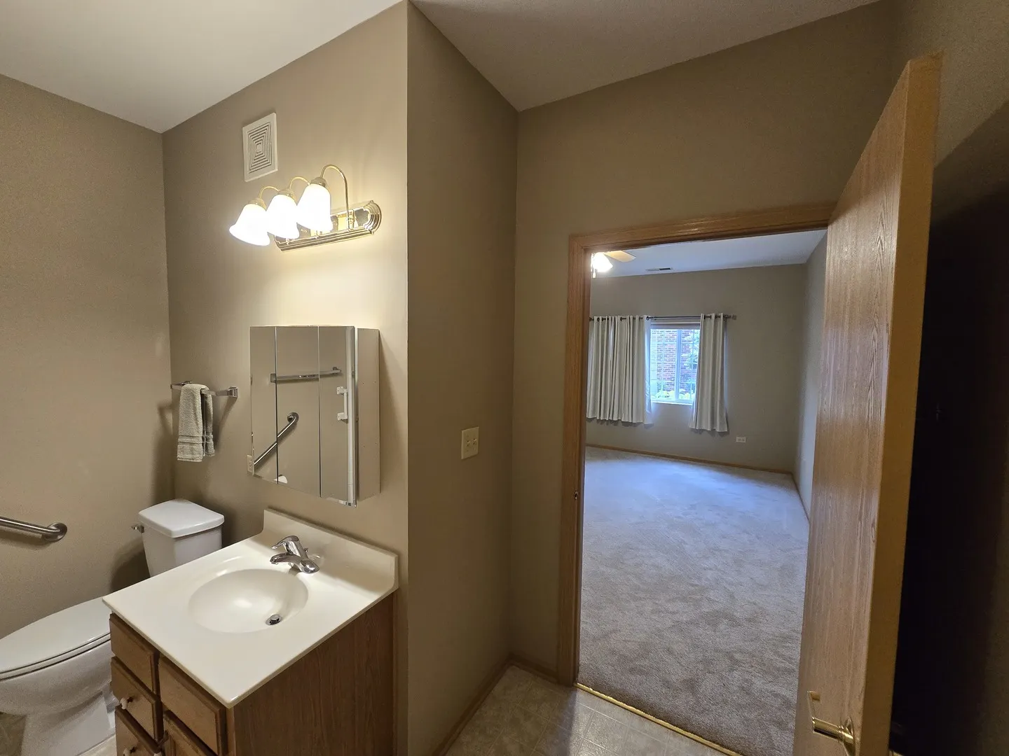 801 N Mclean Boulevard 122 IL