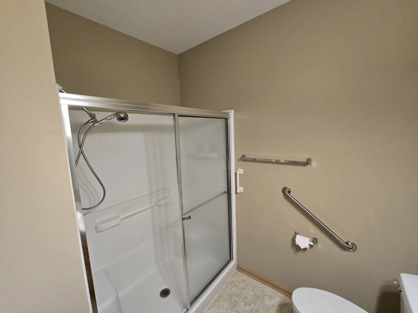 801 N Mclean Boulevard 122 IL