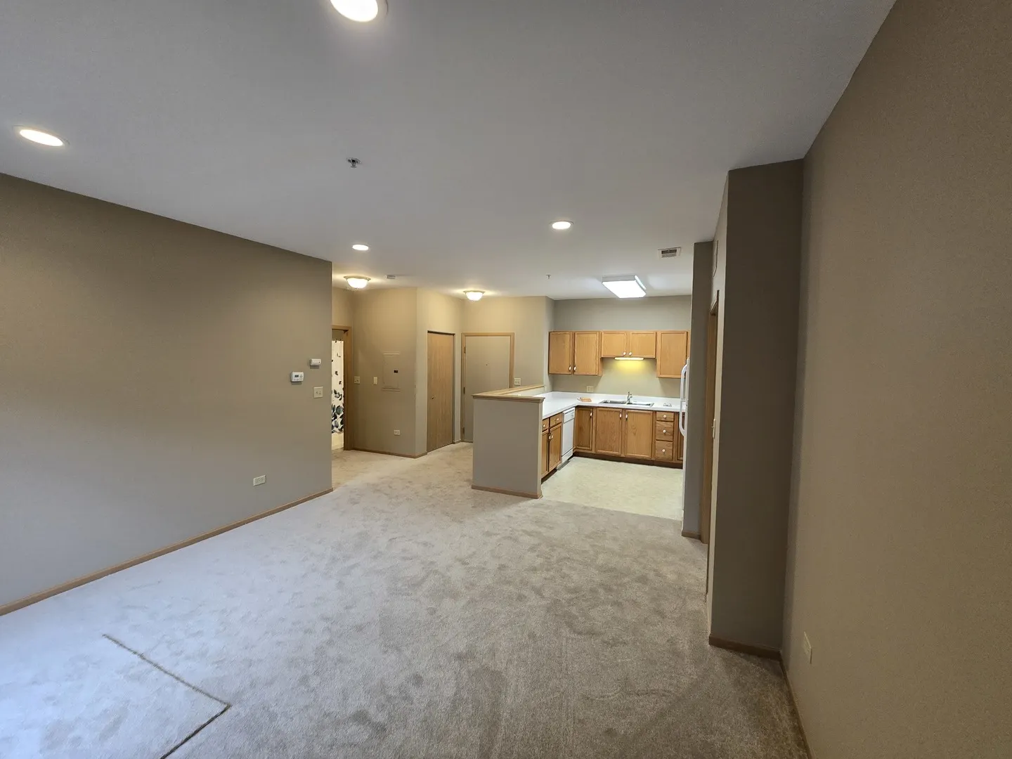801 N Mclean Boulevard 122 IL