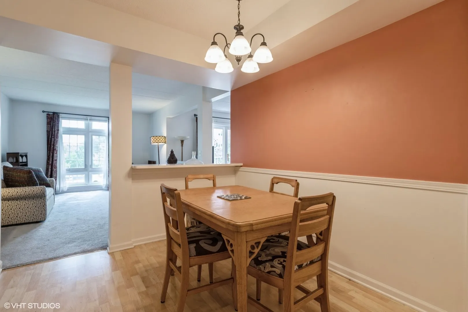 7011 W Touhy Avenue 206 IL