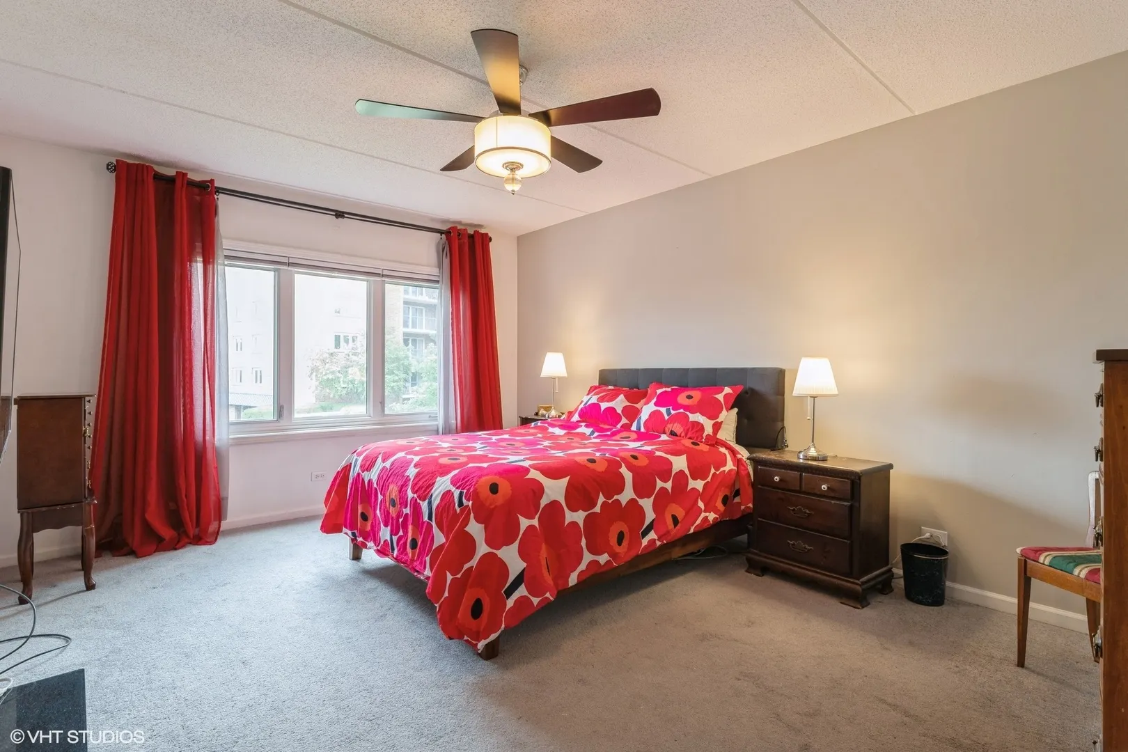 7011 W Touhy Avenue 206 IL
