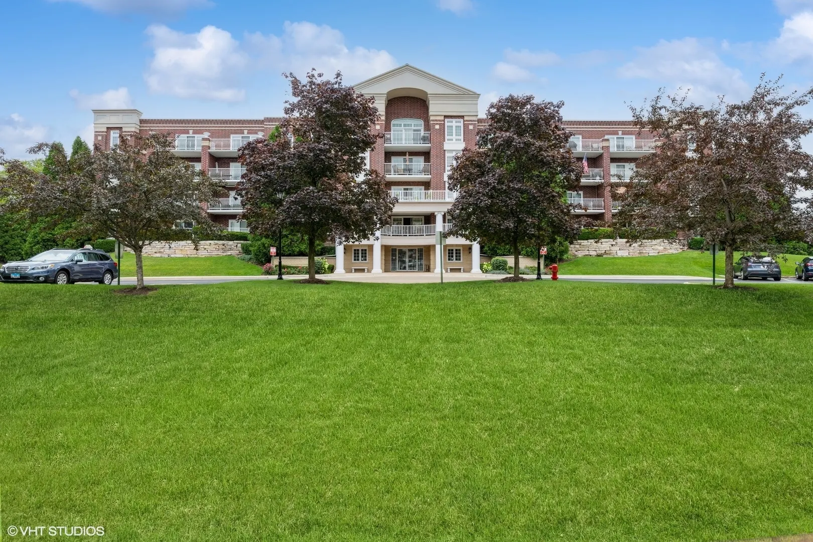 7011 W Touhy Avenue 206 IL