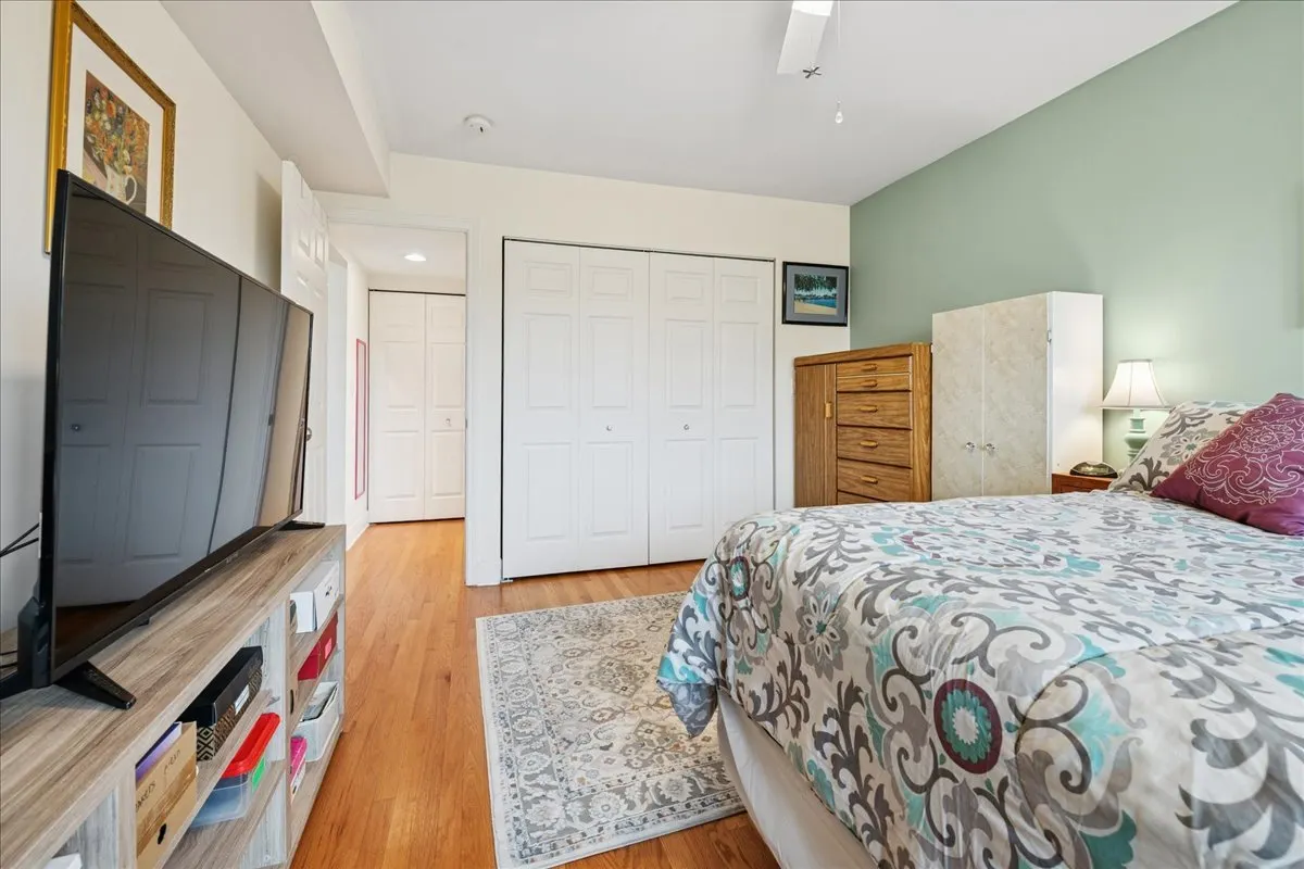 5001 Madison Street 3A IL