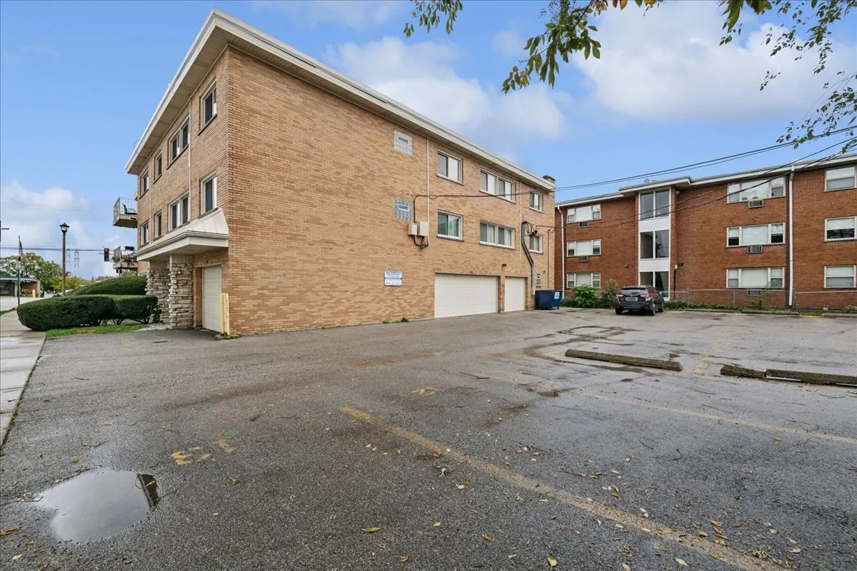 5001 Madison Street 3A IL