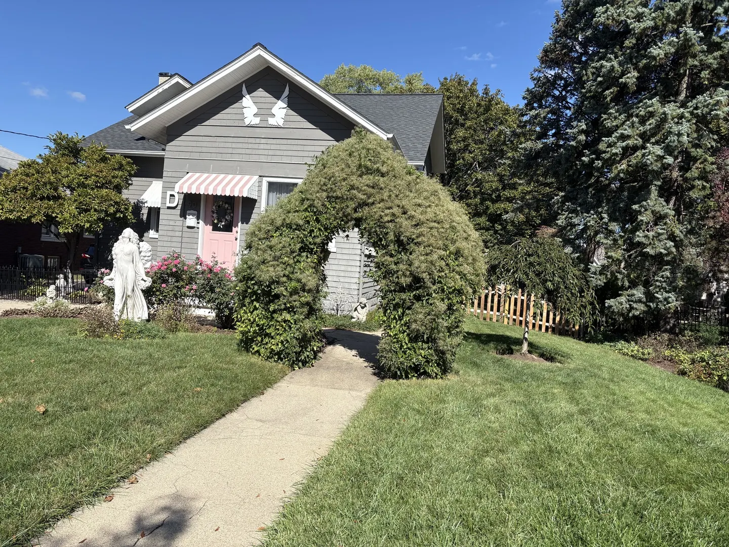 90 W Franklin Avenue IL