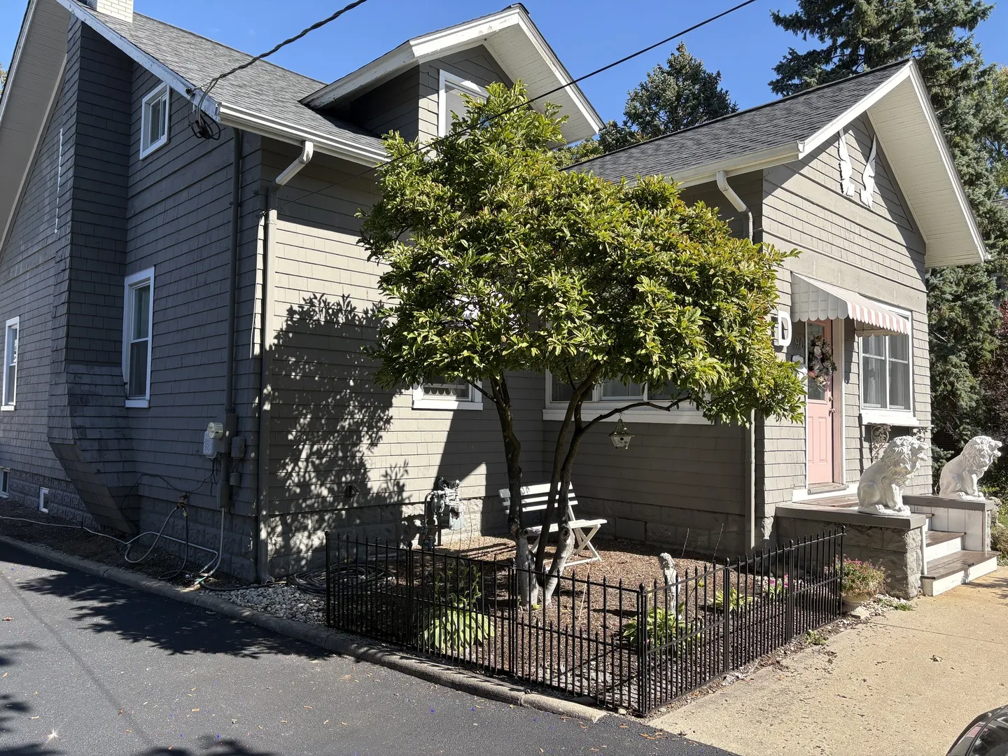 90 W Franklin Avenue IL