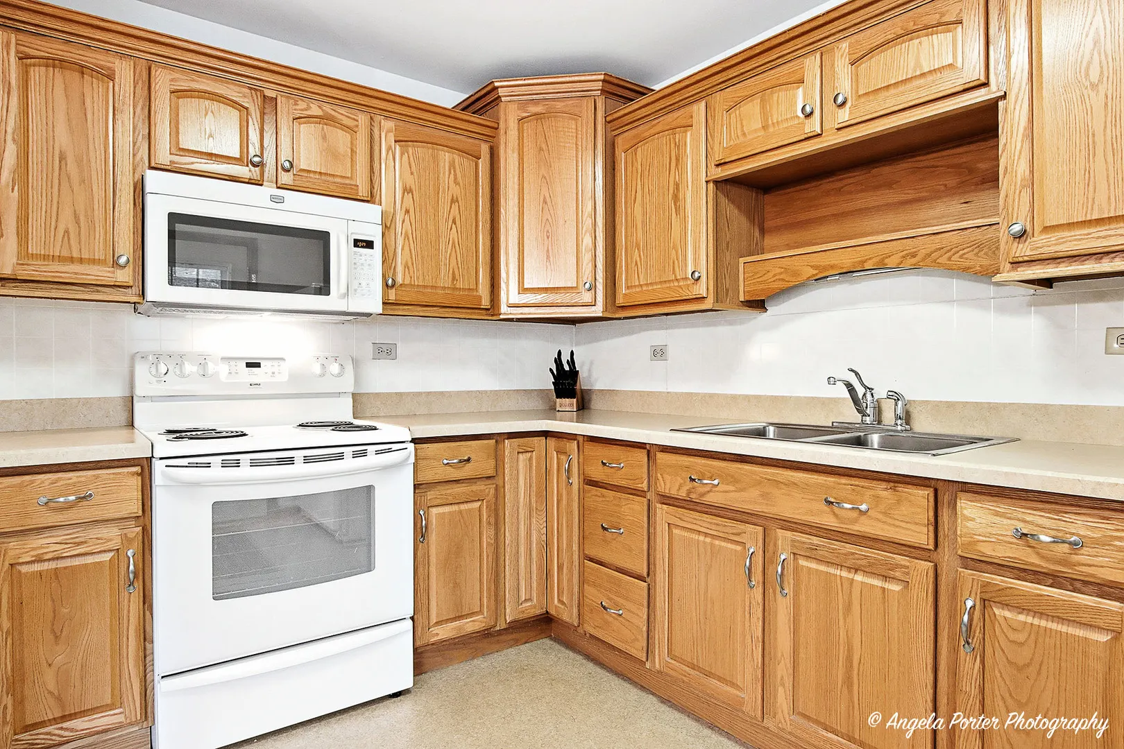 453 Willow Road IL