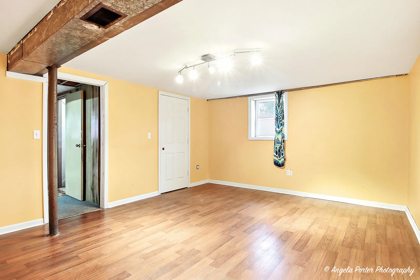 453 Willow Road IL
